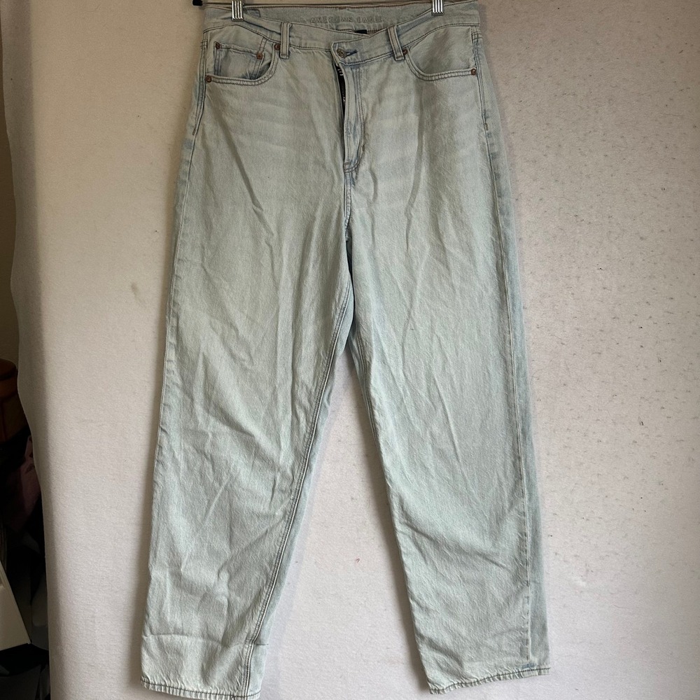 American Eagle Highest Rise Baggy Straight Jeans Light Wash Blue Size 14 Regular